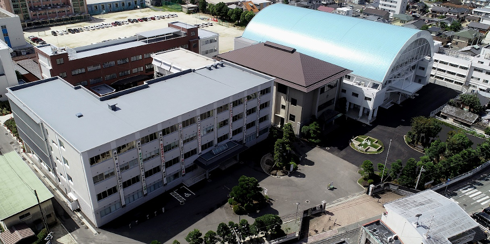 鎮西学園体育館及び校舎（2018）